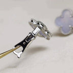 CLOVER MEDIUM 1 MOTIFS WHITE MOP EARRINGS SILVER