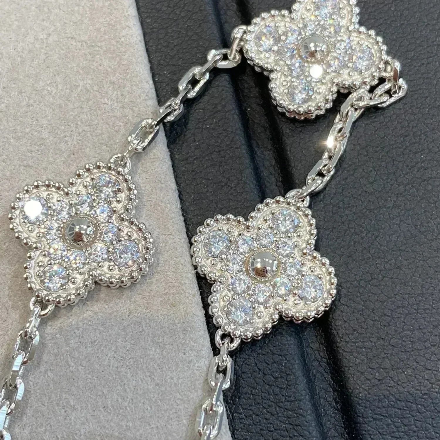 CLOVER 5 MOTIFS DIAMOND BRACELET SILVER
