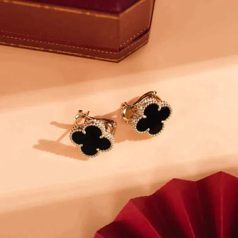 CLOVER MEDIUM 1 MOTIFS ONYX STUD EARRINGS