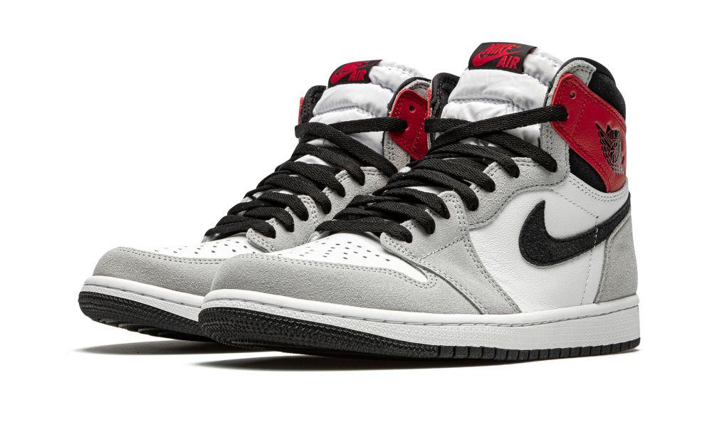 AIR JORDAN 1 RETRO HIGH OG "Light Smoke Grey" - Elegentina
