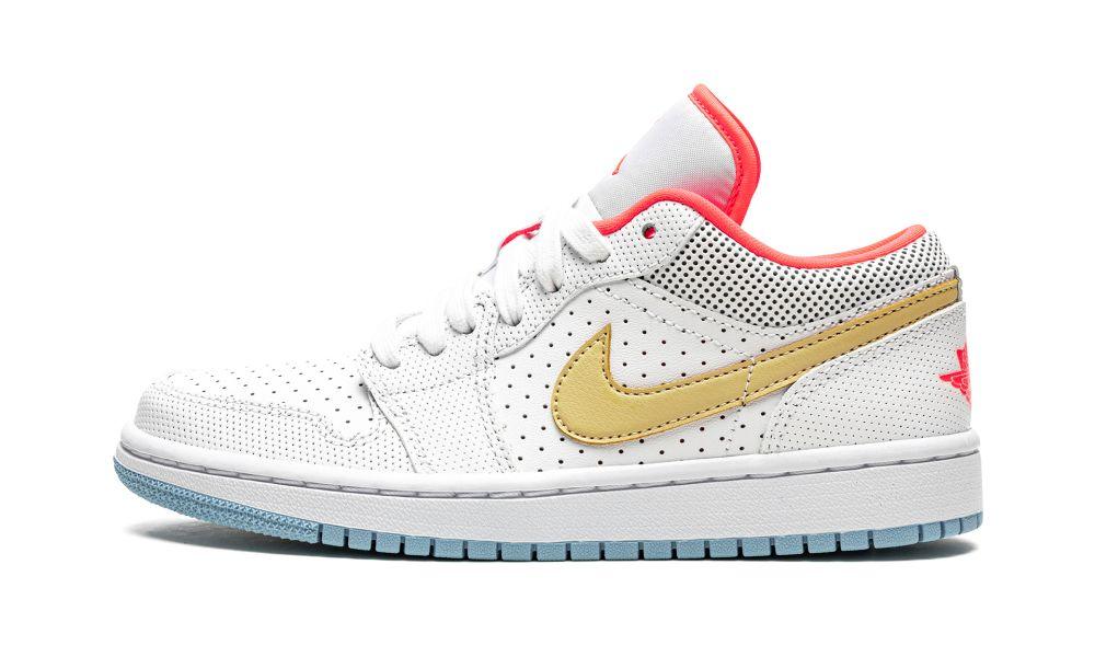 WMNS AIR JORDAN 1 LOW SE "White / Sesame / Flash Crimson" - Elegentina