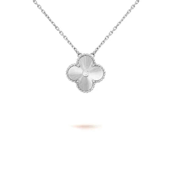 CLOVER 15MM DIAMOND LASER NECKLACE SILVER