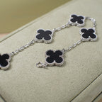 CLOVER 5 MOTIF ONYXS BRACELET SILVER