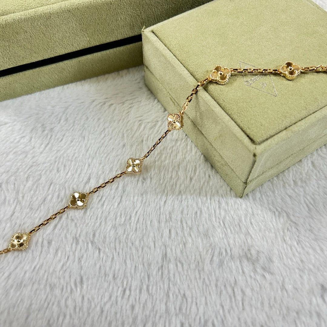 CLOVER 6 MOTIF DIAMOND BRACELET