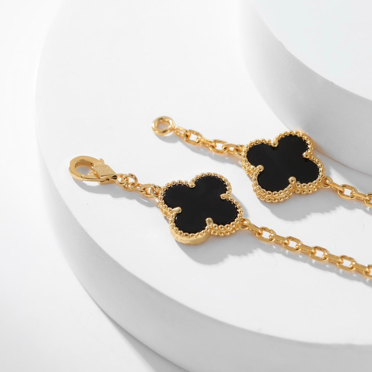 CLOVERS THE 10-MOTIFS ONYX NECKLACE
