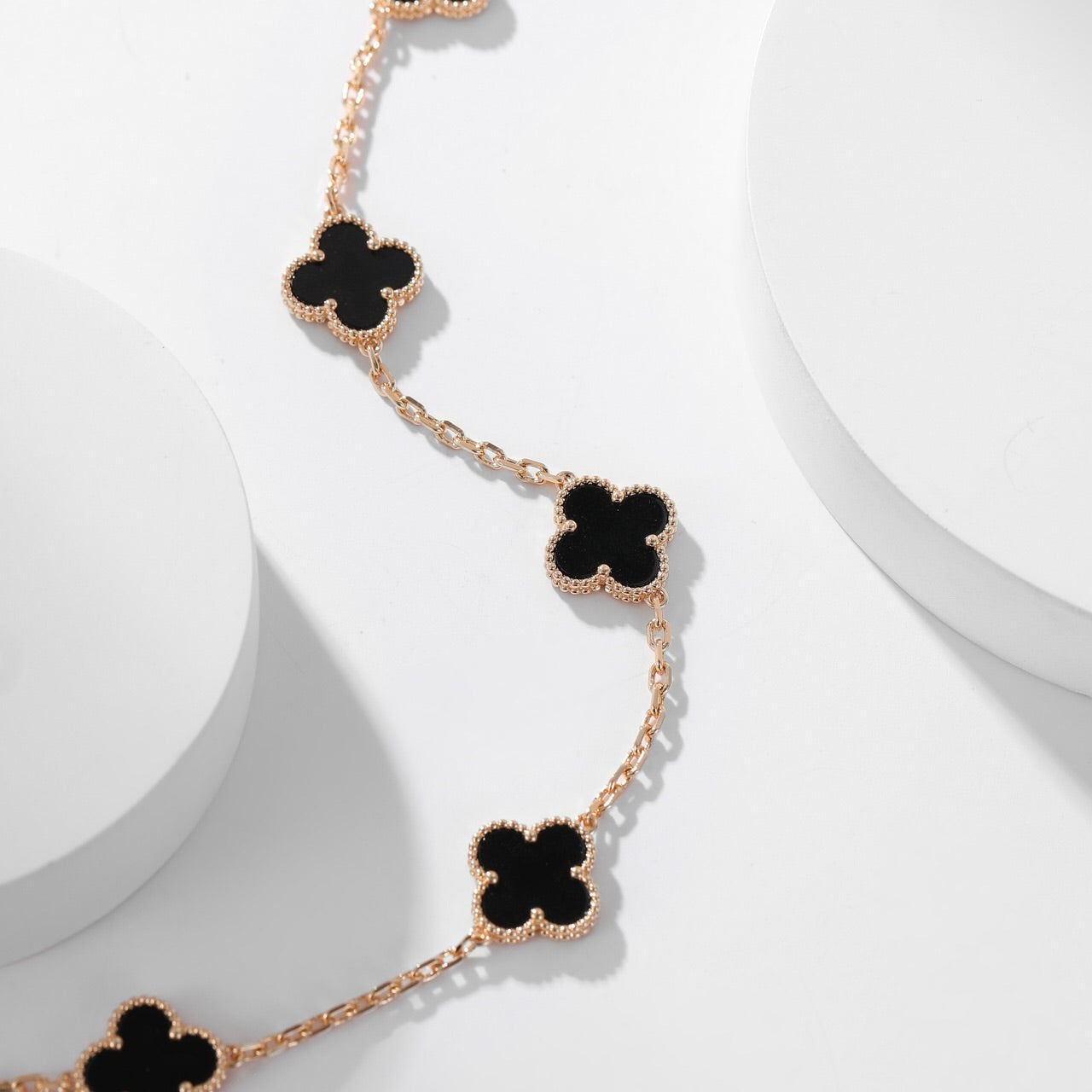 CLOVERS THE 10-MOTIFS ONYX NECKLACE