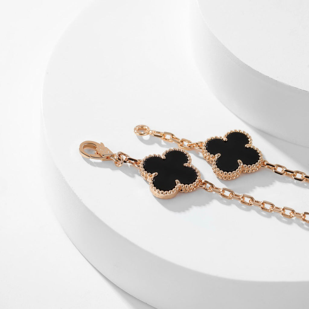 CLOVERS THE 10-MOTIFS ONYX NECKLACE