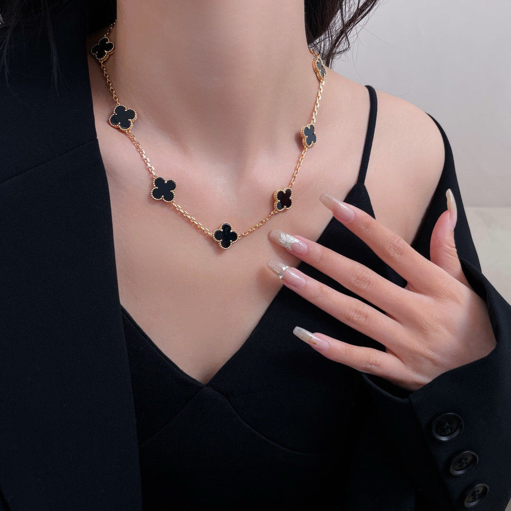 CLOVERS THE 10-MOTIFS ONYX NECKLACE