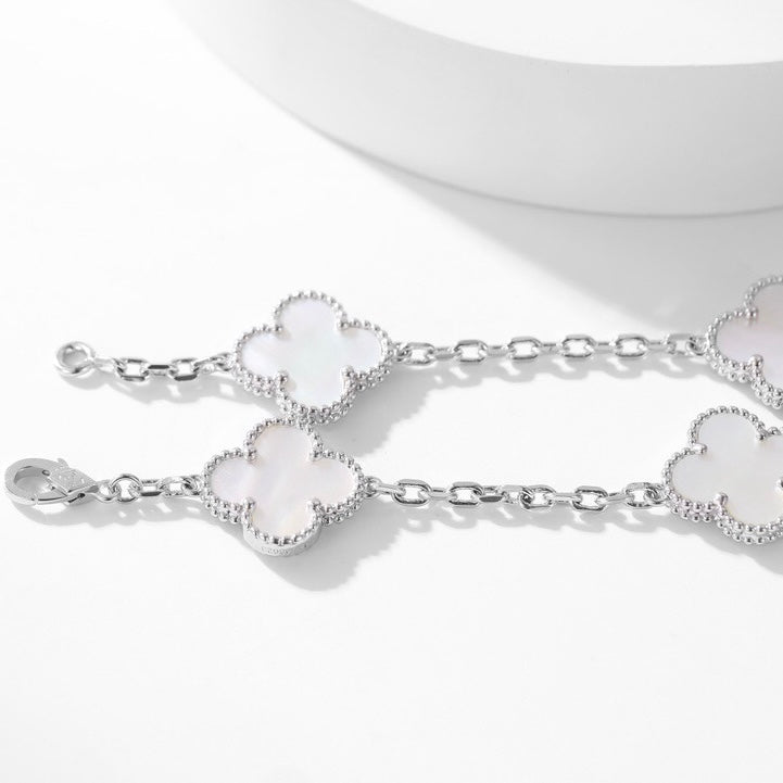 CLOVERS THE 10-MOTIFS WHITE MOTHER OF PEARL NECKLACE