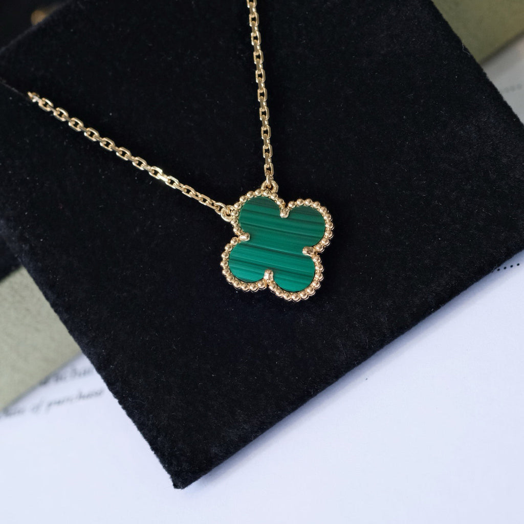 CLOVER 15MM MALACHITE SINGLE FLOWER NECKLACE
