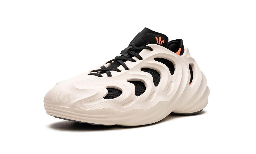 L’adidas adiFOM Q "Wonder White Black"