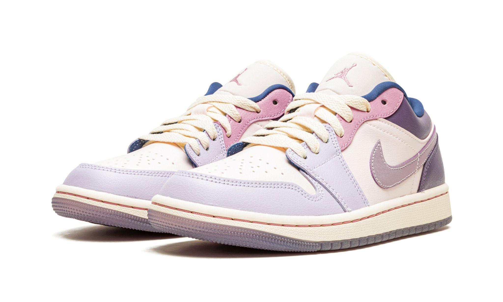 Air Jordan 1 Low WMNS "Pastel Plum" - Elegentina