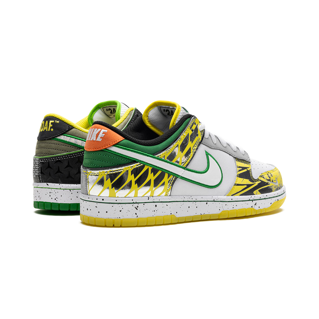 Dunk Low "What the Duck Away University of Oregon PE" - Elegentina