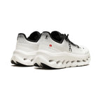 On Running Cloudtilt "Black/Ivory" - Elegentina