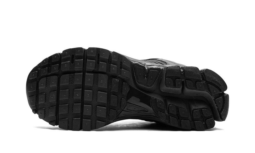 Zoom Vomero 5  "Triple Black"