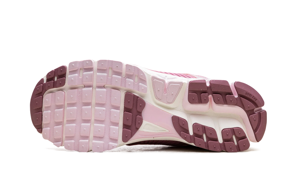 Zoom Vomero 5 WMNS
"Elemental Pink"