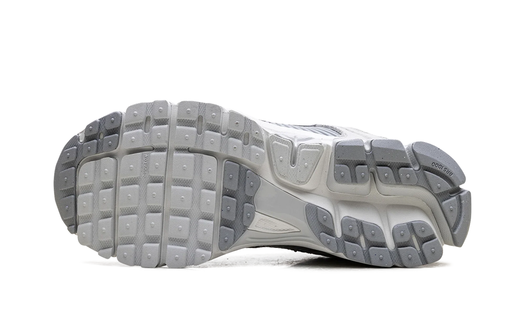 Zoom Vomero 5 WMNS
"Pure Platinum"