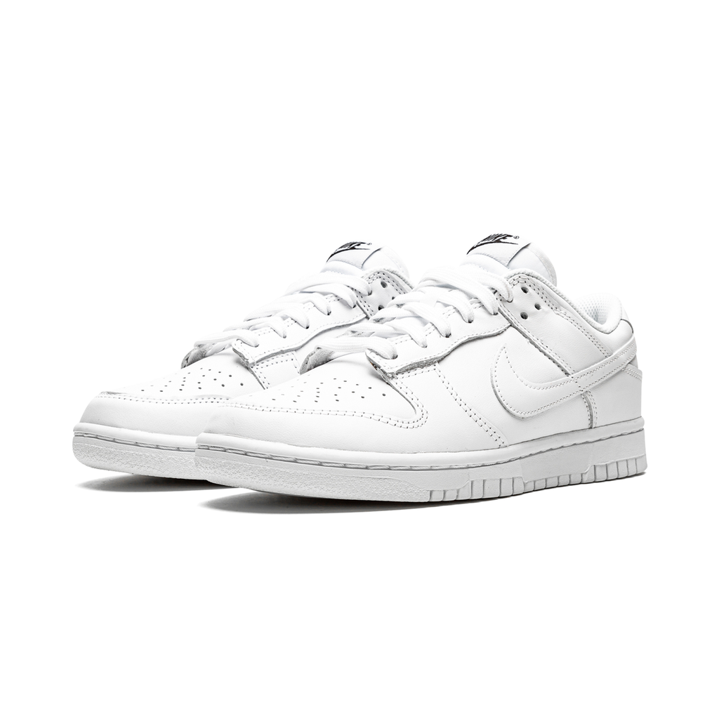 Dunk Low "Triple White" - Elegentina