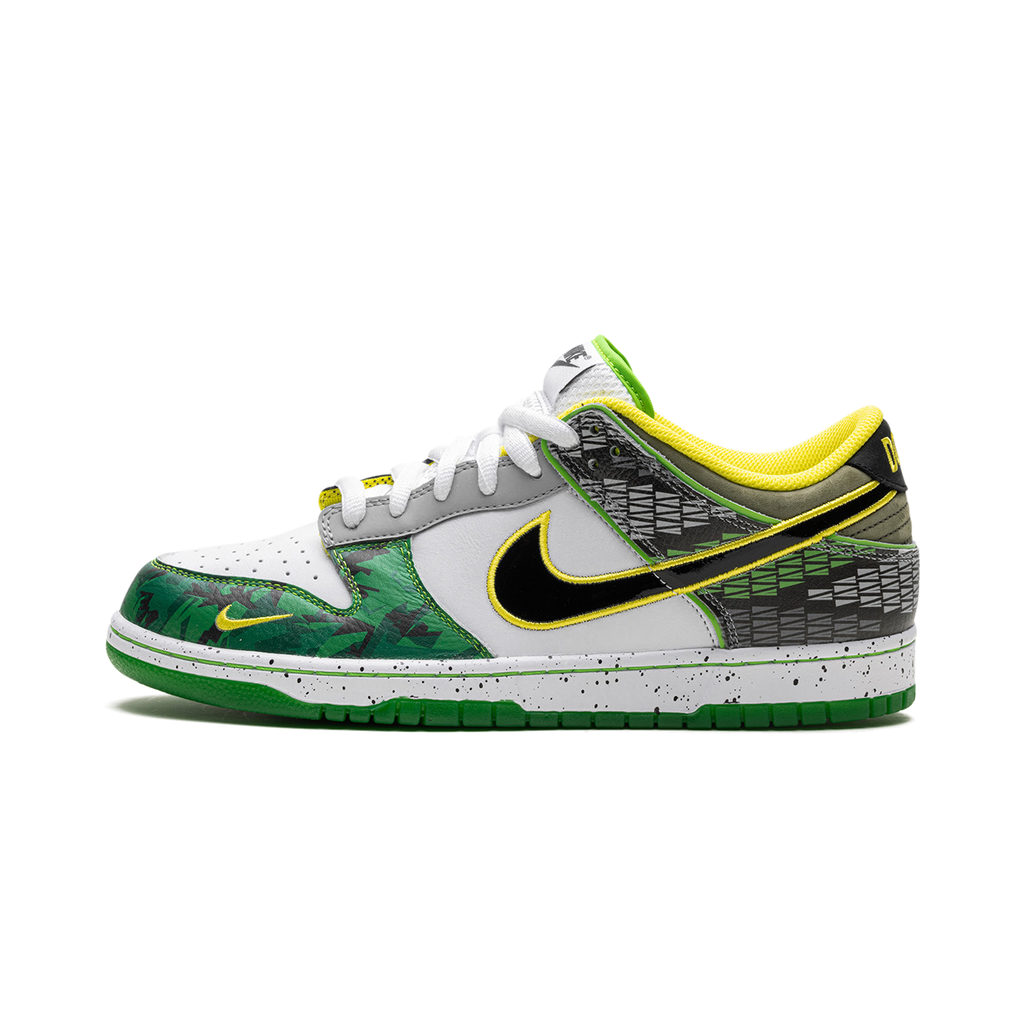 Dunk Low "What the Duck Away University of Oregon PE" - Elegentina
