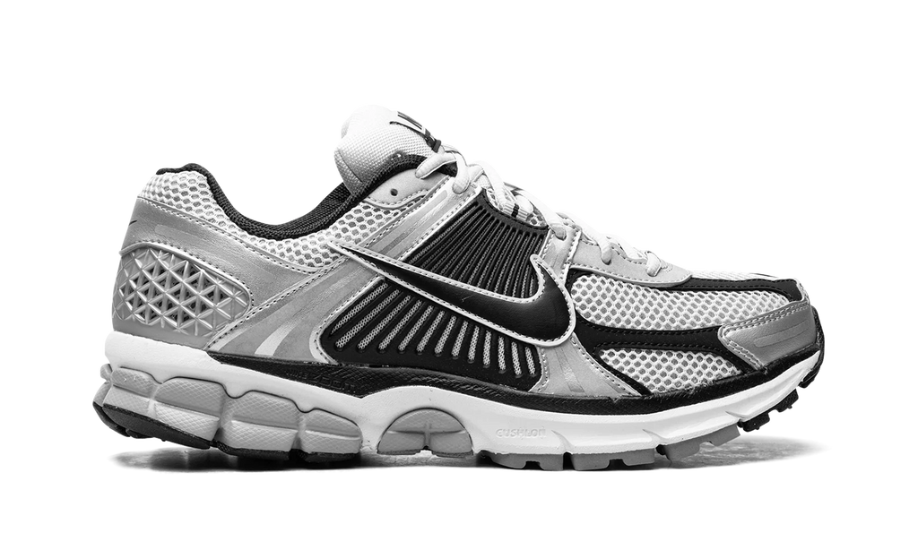 Zoom Vomero 5 "Metallic Silver Black"