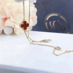 CLOVER CARNELIAN SINGLE FLOWER BRACELET